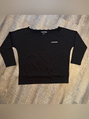 JUSTSTRONG Women’s Black Batwing Long Sleeve Workout Tee Shirt Size Medium